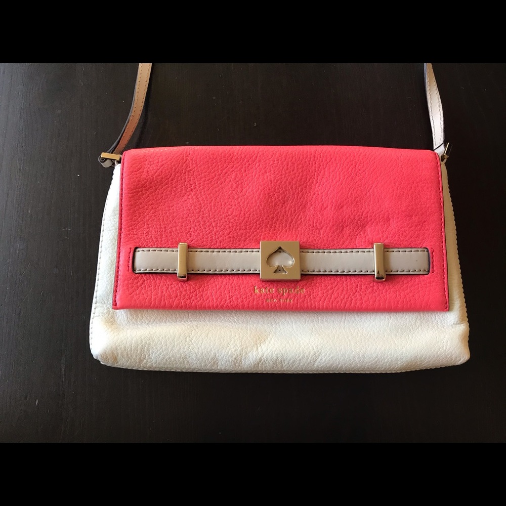 *SOLD* Kate Spade crossbody purse